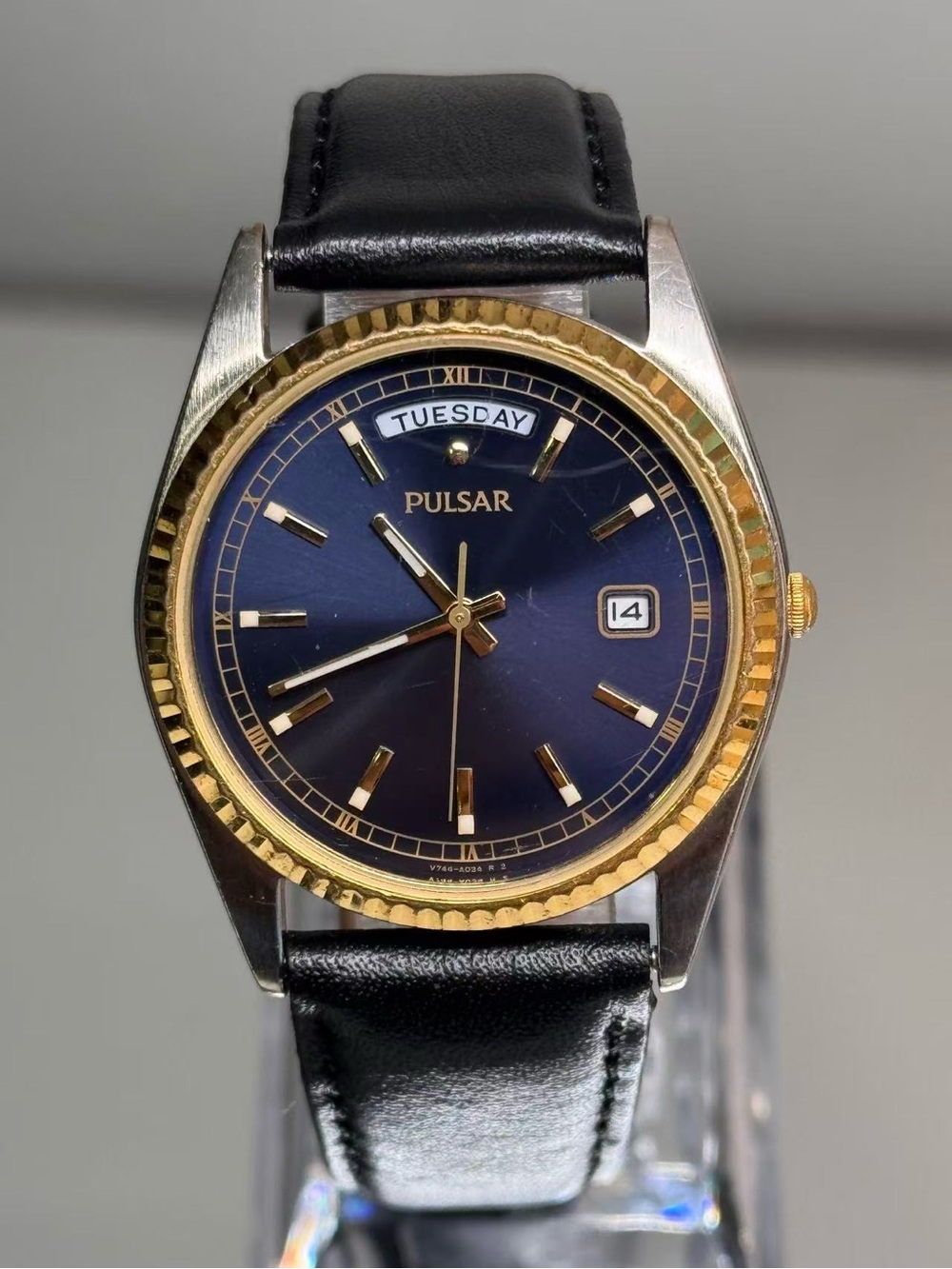 Vintage Pulsar Men’s Quartz Day Date Watch 35mm Blue Dial New Battery Runs